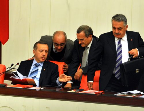 Su� i�leyen �z�r diler �lkemin sorunu yok

Ba�bakan Erdo�an Cumhurba�kan� G�l
