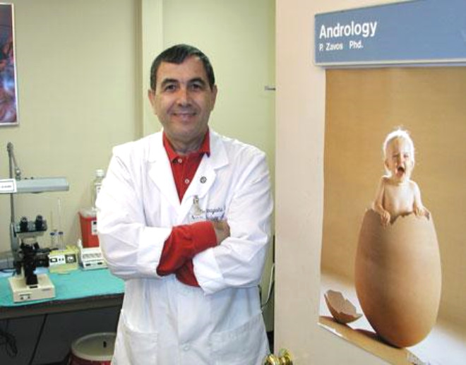 Gney Kbrs asll Amerikal doum uzman Panayiotis Zavos,  bir insan kopyalanabileceini ve kopyalad 14 insan embriyonundan 11