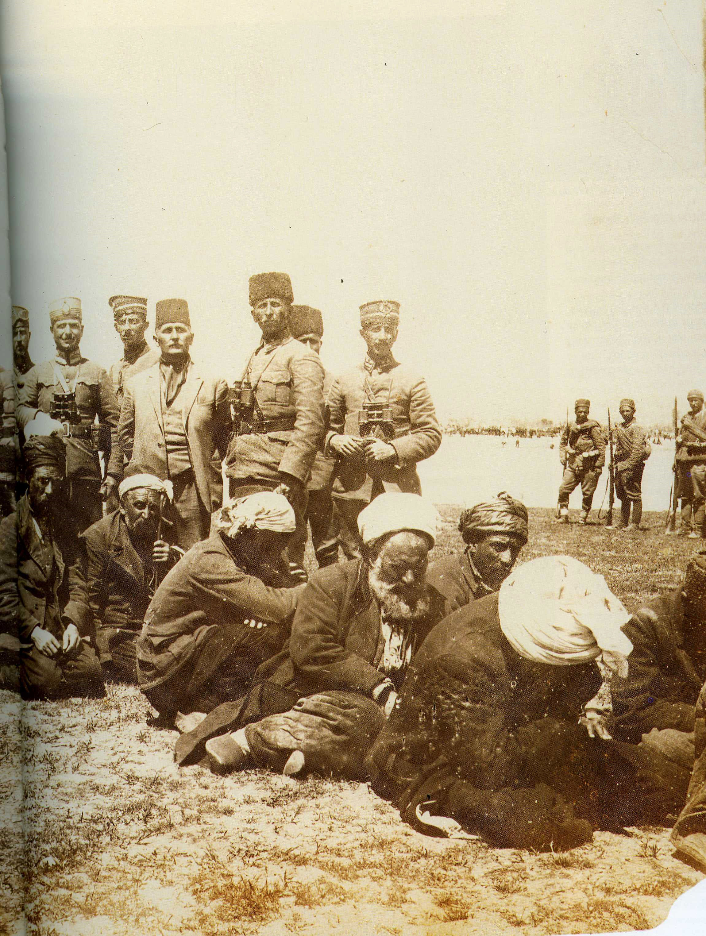 Ali Fethi Bey olay� isyan olarak tan�mlamam�� ve s�k�y�netimle durdurulaca��na inan�yordu. Ancak, olaylar�n h�zla t�rmanmas� kar��s�nda Ba�bakan Ali Fethi Okyar
