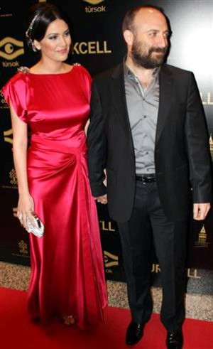 Kanuni rol�yle seyirci kar��s�na ��kan Halit Ergen�