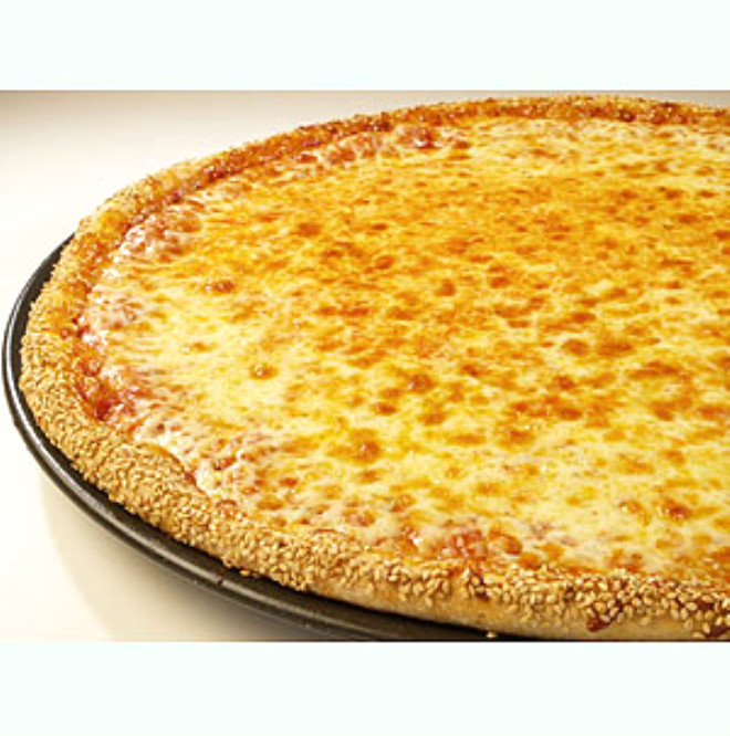 Peynirli pizza (kaln) 1 dilimi yaklak 2 dilim ekmek, 1 kfte kadar et (peynir) 2 tatl ka ya ihtiva eder. Pizza sadece bir dilim tketip durulmas zor bir yiyecektir, kalabalk ortamda tercih edilebilir, sadece bir diliminin tketimi makul karlanmaktadr.

