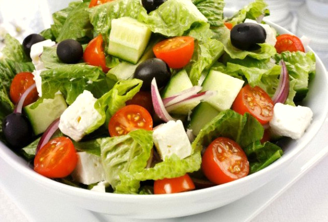 7. Uzmanlar iyi bir salatada yeilliin ve sosun ayn lde olmas gerektiini belirtiyor ve Sos ne fazla, ne de az olmal diyor.