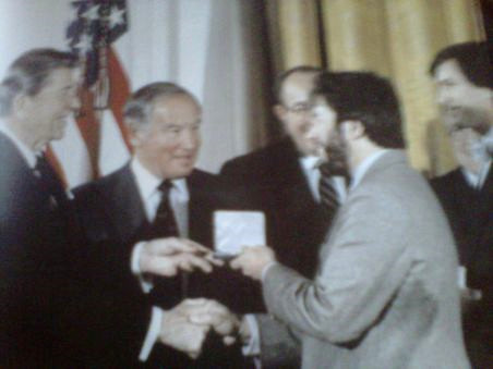 Jobs ve Woz, Ronald Reagan