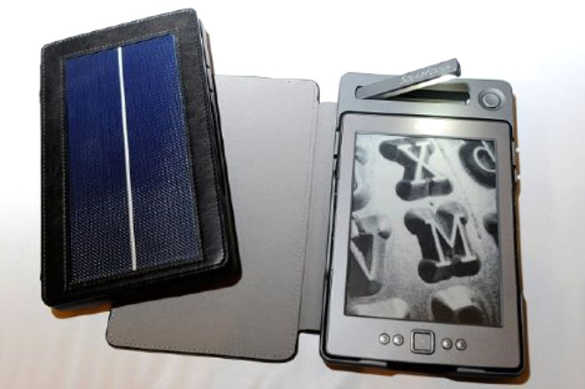 SolarKindle Lighted Covers: 

Amazon Kindle tabletler iin gelitirilen ilk gne enerjili klf olan rn, 50 saatlik kullanm salayabiliyor ve LED aydnlatma yla geliyor.