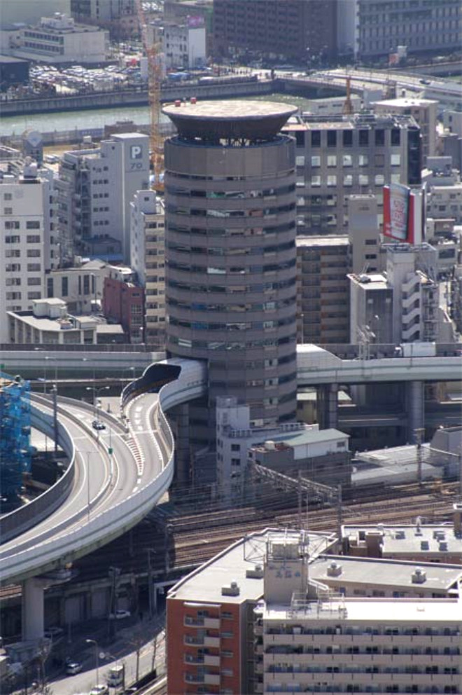 Mhendislik alannda birok yenilie nclk eden Japonya, yol yapm konusunda da rnek almalara imza atyor. 