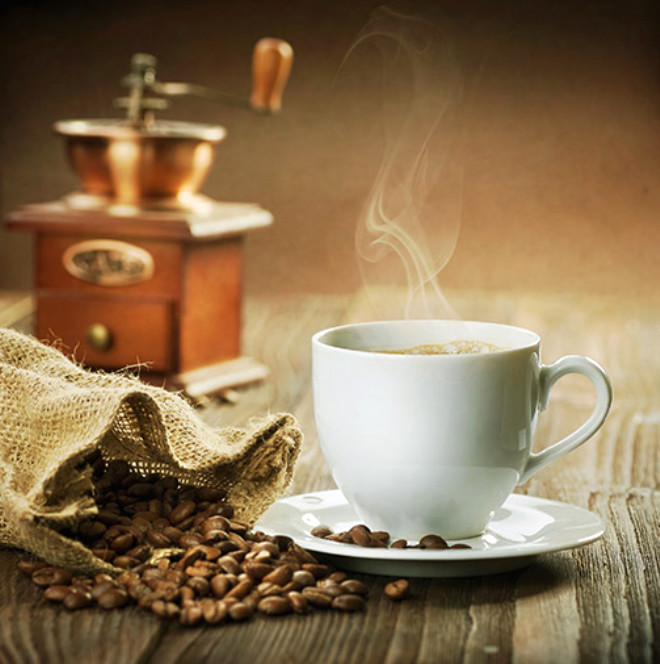 Yksek tansiyon: Yaplan aratrmalara gre, dzenli olarak gnde 4 - 5 bardak kahve ienlerin kan basnlar, yani tansiyonlar hzla ykseliyor.