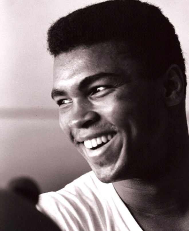 Muhammed Ali
Muhammed Ali (Cassius Marcellus Clay Jr.) 22 yanda dnya ampiyonu oldu. Vietnam Sava