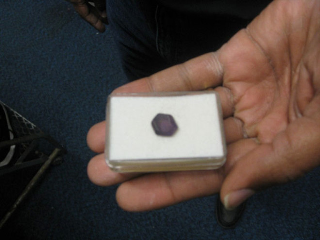 Taaffeite: 1 gram: 2500- 20.000 dolardr. Leylak renkli mcevher. Bu mcevher elmastan ok daha kt bulunan bir madendir.