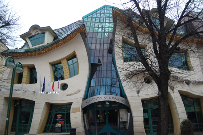 The Crooked House- Polonya