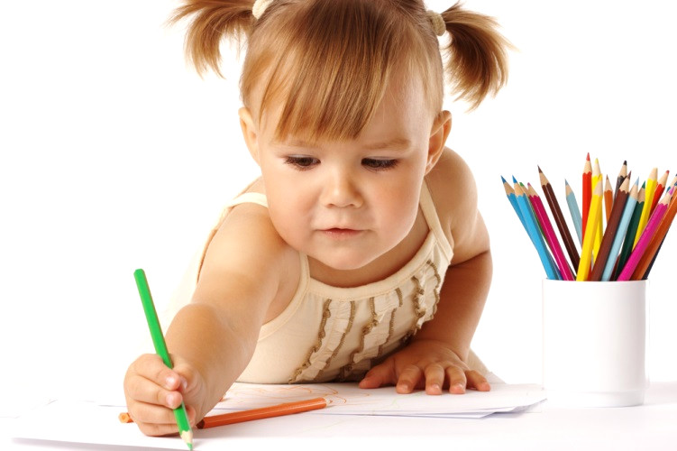 Bu test zekaya sadece elde edilecek bir skor olarak bakm�yor. ��nk� test, bilgilendirmenin i�leyi�iyle ilgili s�re�ler aras�ndaki etkinin farkl�l�klar�n� da inceliyor.
