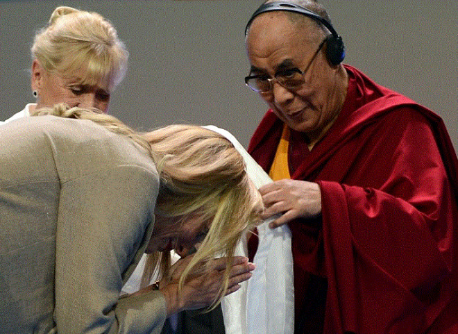 Stone dln alrken Dalai Lama