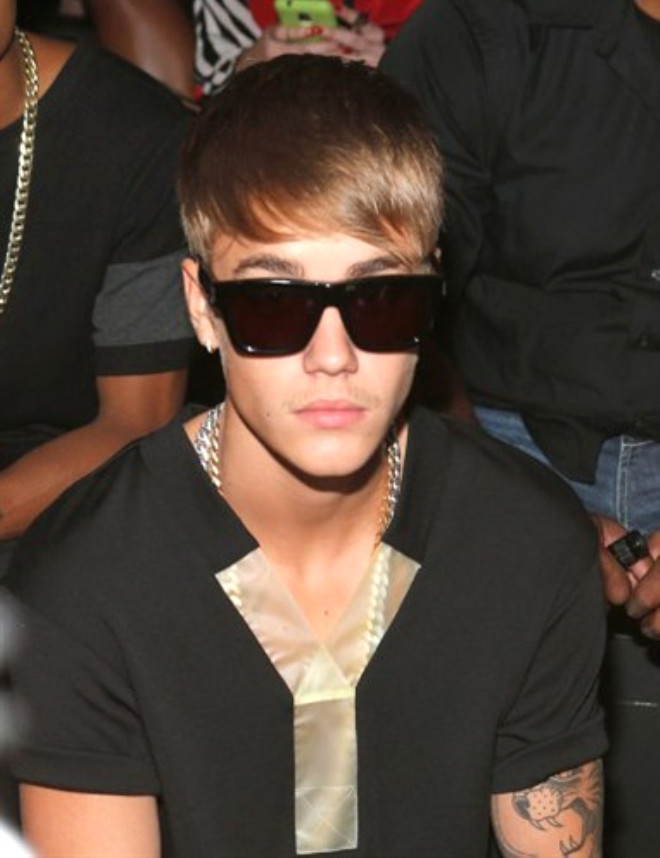 arkc Justin Bieber, 130 milyon dolar
