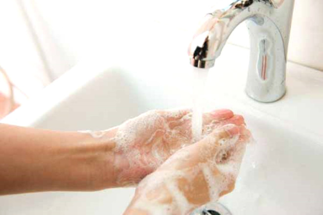 Yaplan aratrmalara gre anti bakteriyal sabunlarn, hastalklara kar korunmada normal sabunlardan hi bir fark yok...