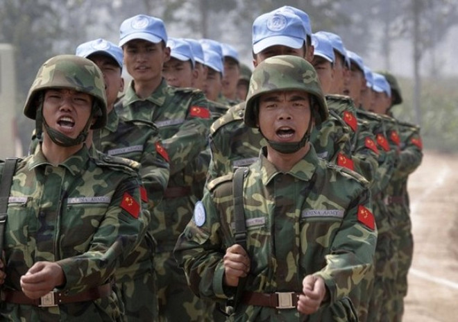  En bol askerli lke: in  Kore Demokratik Cumhuriyeti Aktif olarak grev yapan 2.285.000 askeriyle in, asker says en fazla lke. Ancak 1000 kiiye den aktif askeri personel saysnda Kore Demokratik Halk Cumhuriyeti (Kuzey Kore) nde geliyor. Bu lkede her 1000 kiiye 45 asker dyor.


