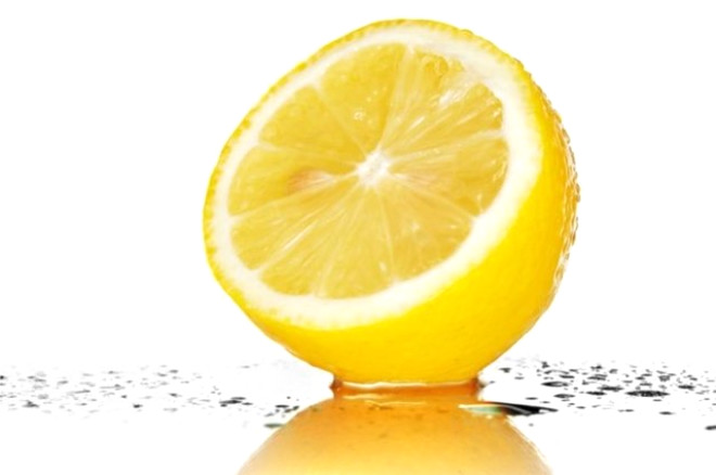 Nefesinizi tazeler: Di arsn ve dieti iltihabn hafifletmeye yardm eder. Fakat sitrik asit di minesini andrabilir, bu nedenle limonu suyunu itikten sonra dilerinizi fralayn.