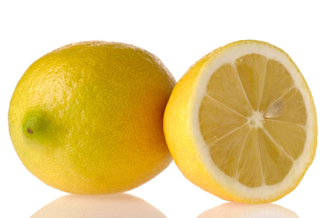 Limon ayn zamanda C vitamini, B kompleks vitaminleri, kalsiyum, demir, magnezyum, potasyum ve lifle dolu bir gda.