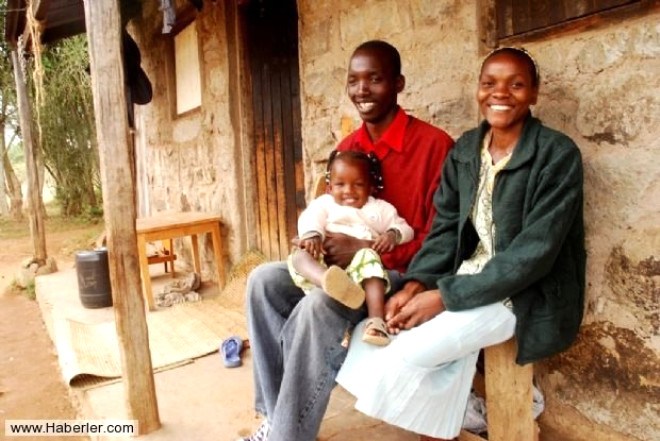 Kenya`da bir ailenin gelirinin te biri rvete gidiyor. Aileler kazandklar paray neredeyse btnyle kendi ihtiyalar dorultusunda harcayamyor.
