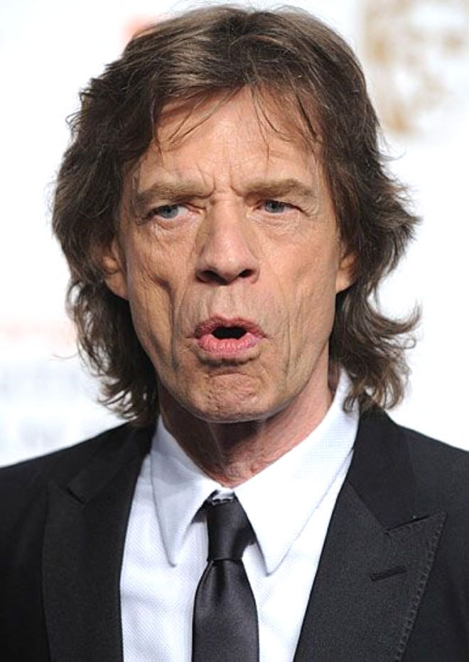 Mick Jagger: Efsanevi mzisyen Jagger 12 yanda ilk cinsel deneyimini yaadn aklayarak aknlk yaratt.
