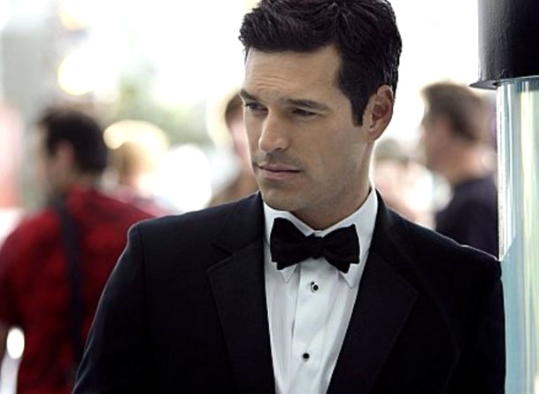 Eddie Cibrian.
