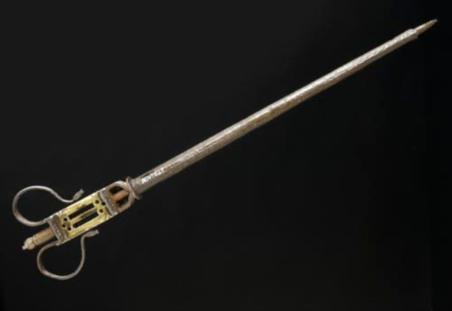 16.yzyl balarnda ateli silahlarn yaygnlamasyla kullanma giren bu alet, kurunu karmak iin kullanlyordu.
