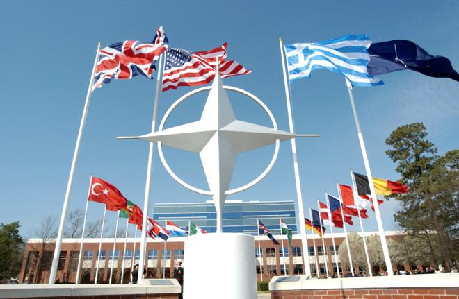 NATO kuruldu. (1949)
