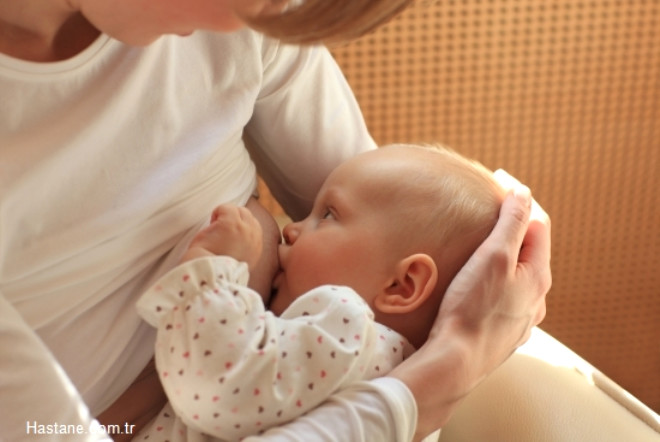 Bebein emzirme esnasndaki pozisyonundan daha rahat bir duru ekli yoktur. Bu rahat duru Anne ve bebek arasndaki duygusal ban artmasn salar. Bebein ruhsal geliimi iin ok nemlidir.