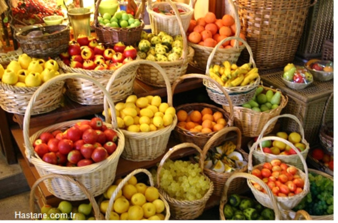 Sebze ve meyveleri en taze bulabileceiniz pazar ve manavlardan alveri yapmaya dikkat edin. Bunu bir alkanlk haline getirin.