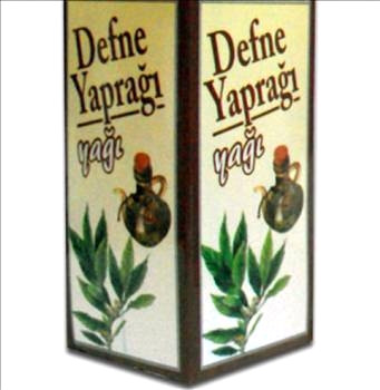 Defne Ya��n�n Faydalar�
Defne ya�� defne a�ac�n�n zeytine benzeyen meyvesinden ��kar�l�r ve bundan yap�lan garl� sabun sa� ve cilt sa�l��� i�in kullan�l�r.