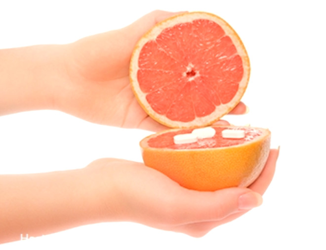 Bu aylarda hastalklardan koruyucu besinlerin banda mandalina ve portakal gelir. C vitamini ihtiyacnn karlanabilecei meyveler, yeil yaprakl sebzeler, zellikle maydanoz ve yeilbiber ile souun olumsuz etkileri vcuttan silinebilir.