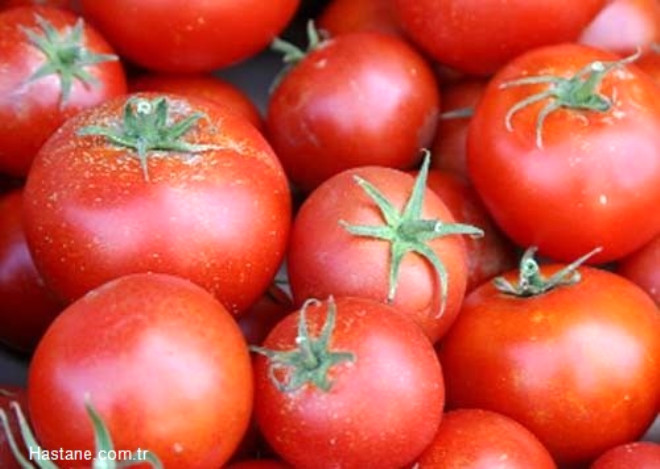 Domates: Yzde 95 orannda su ieren domates, serinleten bir sebze. Domateste bol miktarda magnezyum, potasyum ve kalsiyum, ayrca vitamin ve lif bulunuyor.