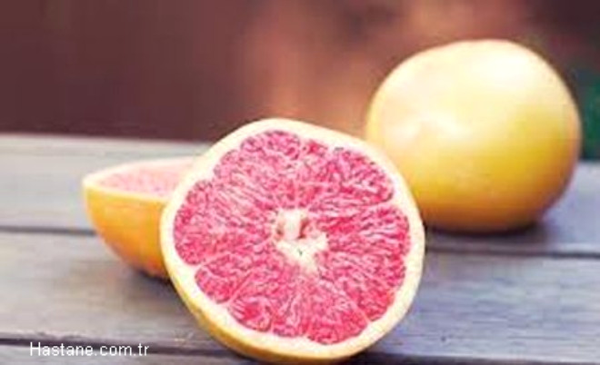 Limon ve greyfurt : Limon, zengin C vitamini ierir. Vcudun baklk sistemini kuvvetlendirir, safra retimine yardm eder, mide ve barsaklar zerinde etkilidir.