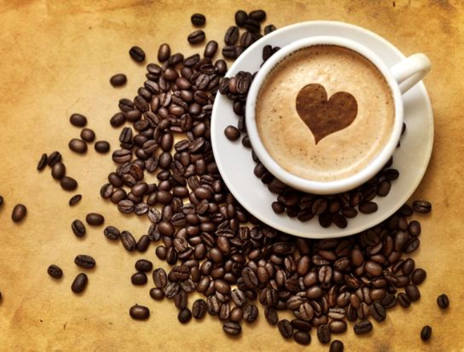 Kahve: Kahve gn ierisinde doru kullanlrsa iyi bir alternatif, yanl kullanlrsa kt bir alternatiftir. Kahve metabolizma hzlandran balca ieceklerdendir. zellikle spor yapan kiilerin spordan 30-45 dakika nce kahve tketmesi gereklidir.
