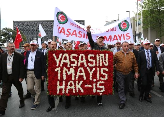 Bu yl da yine her yl olduu gibi Taksim kavgas ile gndeme geldi 1 Mays. Hkmet izin vermedi. Sendikalar kayplarn anlmak iin Taksim