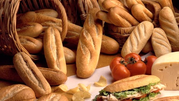 Protein a��rl�kl� yemek, sa�l�kl� kilo kayb� sa�lar. &ndash; YANLI�. Protein a��rl�kl� beslenme de v�cut proteinleri sindirmek i�in �ok fazla enerji harc�yor ve zay�flama olabiliyor. Ancak proteinlerle birlikte �ok fazla ya� da v�cuda girece�i i�in, kan ya�lar�nda y�kselme ve korener kalp hastal�klar� ortaya ��kabiliyor, Gut hastal��� geli�ebiliyor.
