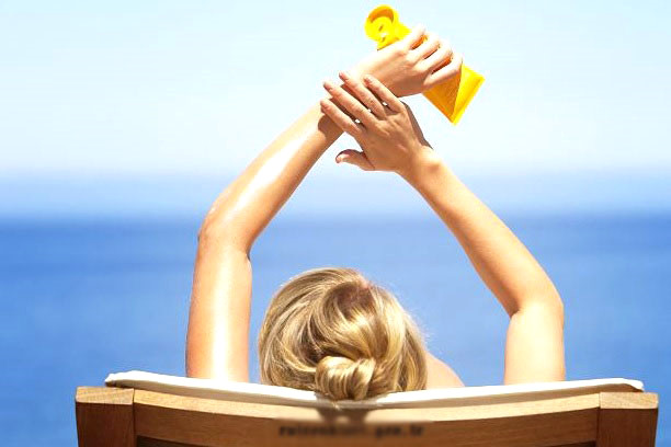 6. Flip-flop zaman�: Flip floplar�n�z� dolaptan ��kar���n�z anda g�ne� kreminizi de yan�n�za almal�s�n�z. �nsanlar�n en �ok g�zlerinden ka�an yerlerden biri aya��m�z�n �st�. A��k ayakkab� giydi�imiz her an g�ne� kremini aya��m�z�n �st�ne uygulamak gerekli.
