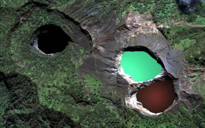 Dnyann en aktif volkanlarn bulunduu Endonezya