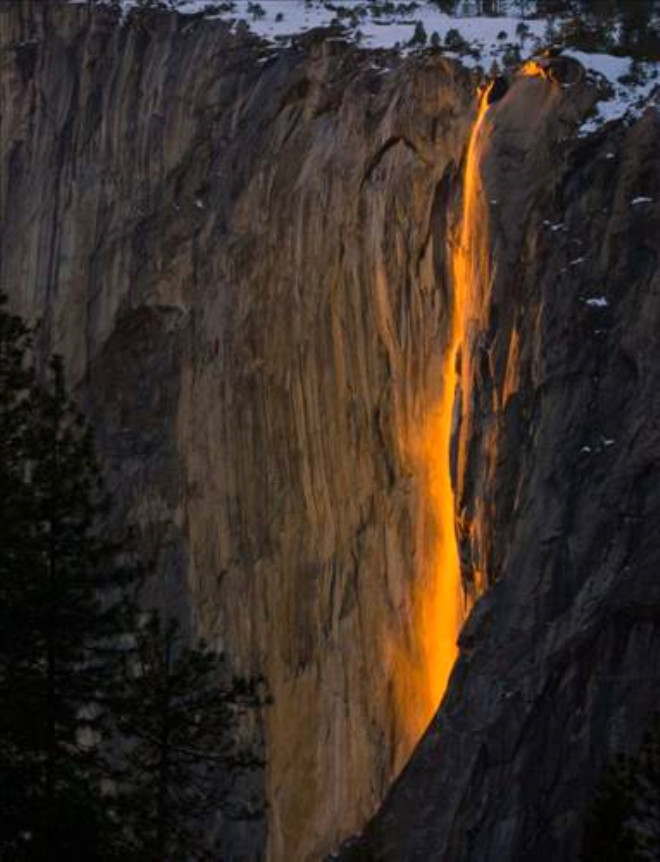 ABDnin California eyaletinde bulunan Yosemite Milli Park elalesi her yl ubat aynda bu ilgin grntye sahne oluyor...