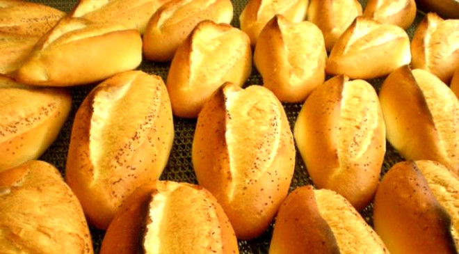 Beyaz ekmek : Beyaz ekmei neredeyse btn yemeklerin yannda ve her nmzde tketiyoruz yle ki onu yemeden doymayacamz dnyoruz.
