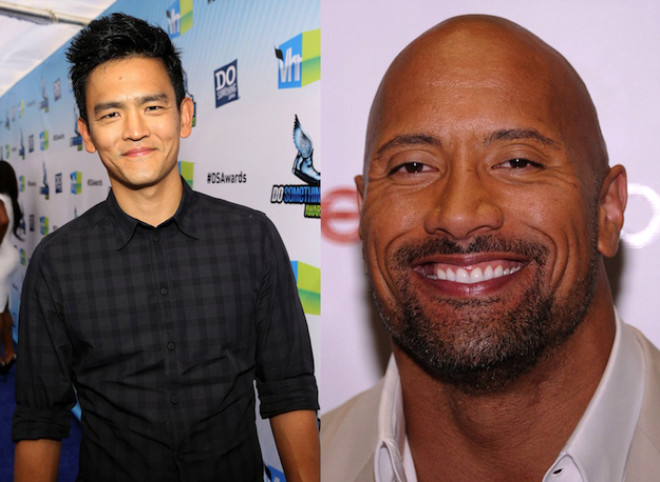 Oyuncu John Cho ve eski Amerikan greisi yeni oyuncu Dwayne "The Rock" Johnson 40 yanda. 
