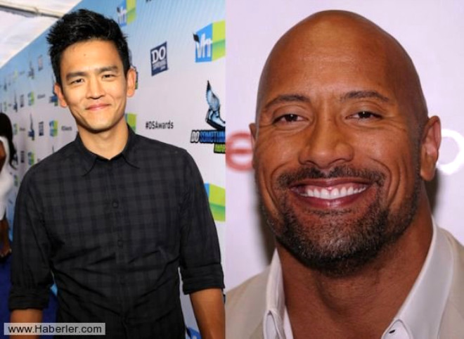 Oyuncu John Cho ve eski Amerikan greisi yeni oyuncu Dwayne "The Rock" Johnson 40 yanda. 
