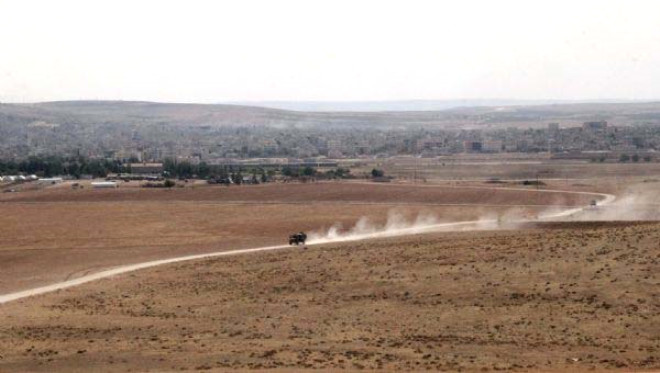 Hava saldrlar ile darbe alan IiD militanlarnn Kobani merkezine szma giriiminin YPG gleri tarafndan engellendii ileri srld. Halen sokak atmalarnn srd Kobani
