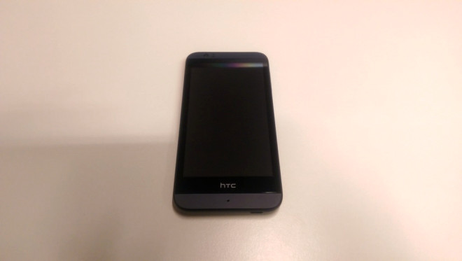 <p><span style="color:rgb(0, 0, 0); font-family:arial,verdana,sans-serif; font-size:12px">nceleme misafirimiz olan HTC Desire 510, przsz ve parlak plastik kasaya sahip. Cihazn arka kapa alyor ve pili deitiriliyor. 10 mm kalnlnda olan telefonu kullanmas rahat olmu. Galerimizden Desire 510