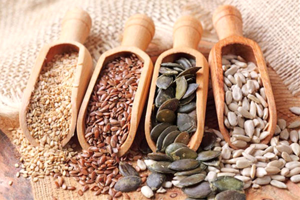 Keten Tohumu; Bu parlak, bal rengi tohumda kalp i�in faydal� 3 bile�en vard�r: Lif, lignan denilen fitokimyasallar ve bitkilerde bukunan bir omega-3 ya� asidi olan ALA. V�cut ALA