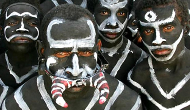 Yine Papua Yeni Gine / Sambian kabilesinin cinsel alkanlklar Trobriand