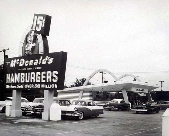 Tarihteki ilk McDonalds, San Bernardino (1948)
