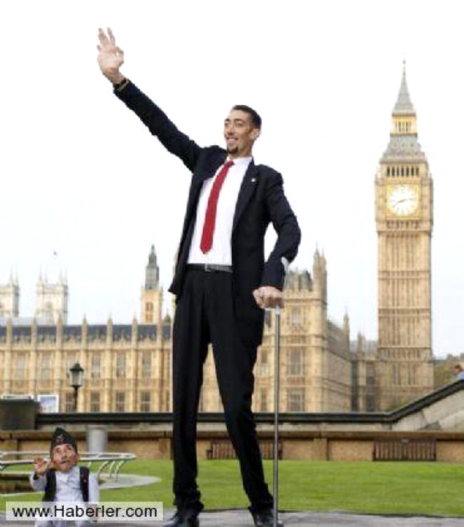 "Dnyann en uzun boylu adam" unvann 2 metre 51 santimetrelik boyuyla koruyan Sultan Ksen, Guinness Rekorlar Kitab