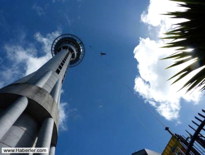 Aukland Sky Tower - Yeni Zelanda, 328 metre uzunluundaki Auckland Sky Tower, Gney Yarm Kre
