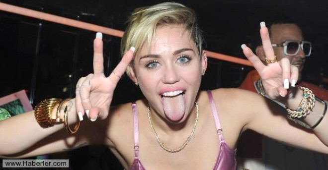 Miley Cyrus... nl arkc dilini 1 milyon dolara sigortalatt.

