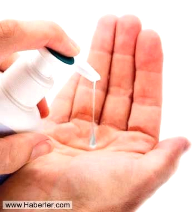 El temizlii iin tercih edilen rnlerin banda gelen antibakteriyel sabunlarn insan sal  zerinde ciddi risk oluturuyor. Antibakteriyel sabunlar hormon kimyanz bozuyor.

