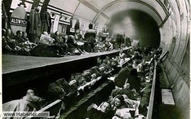 II. Dnya Sava srasnda, Aldwych metro istasyonuna snm Londrallar, Nisan 1941
